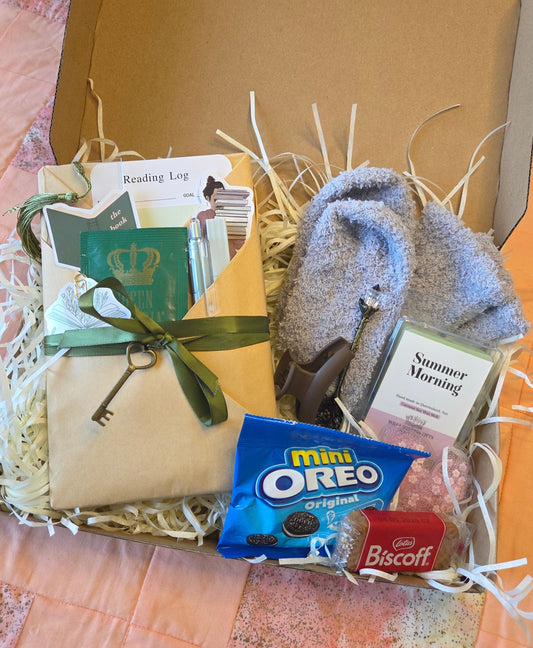 The Book Lover's Deluxe Blind Date With A Book Bundle